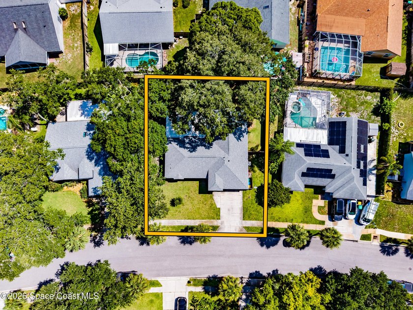 Very Well-Maintained 3-Bedroom, 2-Bathroom Home In The Desirable - photo 42