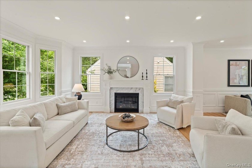 Exceptional New Construction, thoughtfully designed and - photo 3