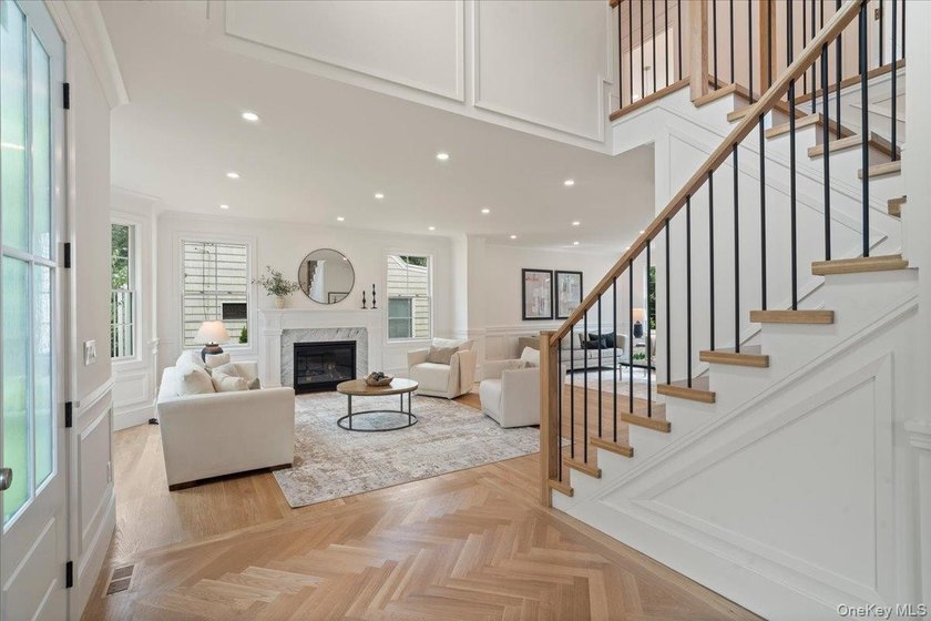 Exceptional New Construction, thoughtfully designed and - photo 5