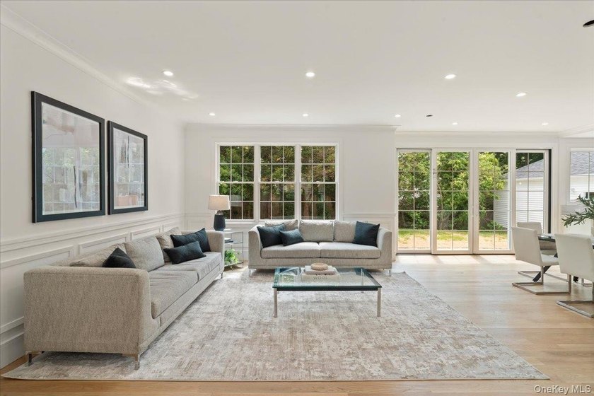 Exceptional New Construction, thoughtfully designed and - photo 6