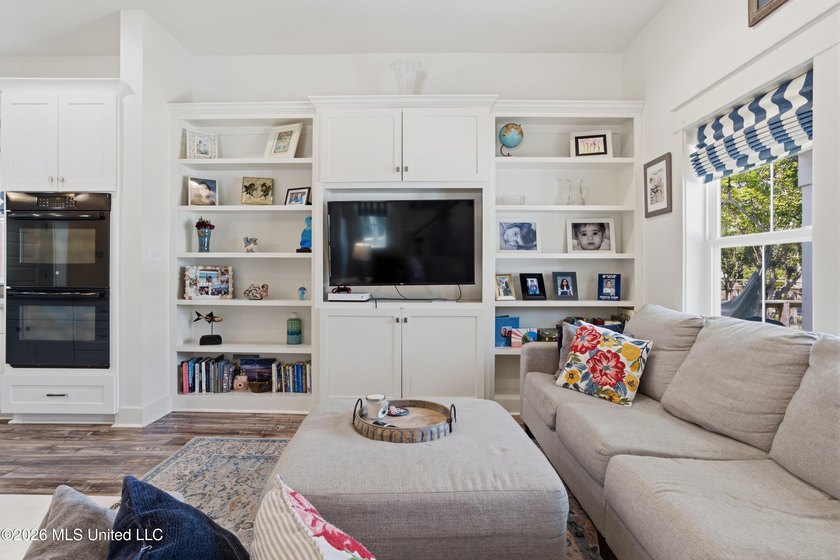 Welcome to Front Beach Cottages, one of Ocean Springs' most - photo 14
