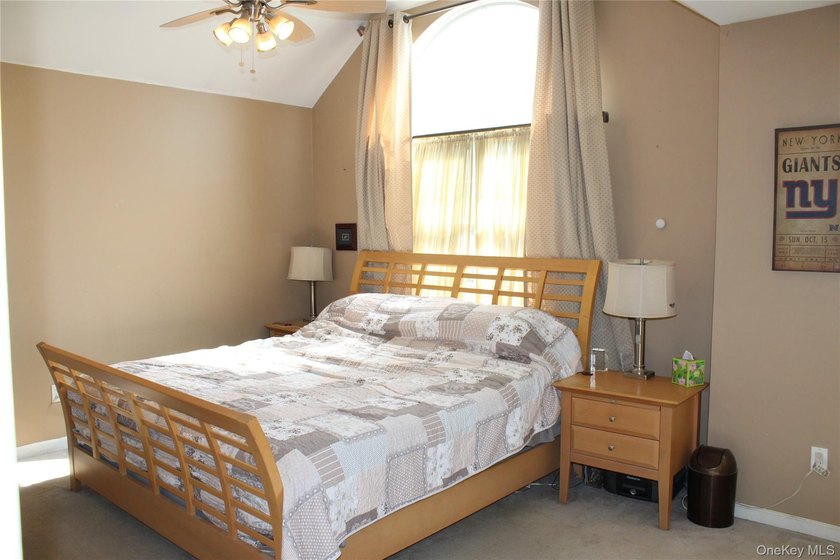 This fully renovated, 4-bedroom, 3-bathroom Colonial merges - photo 25