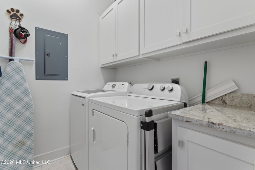 Welcome to Front Beach Cottages, one of Ocean Springs' most - photo 40