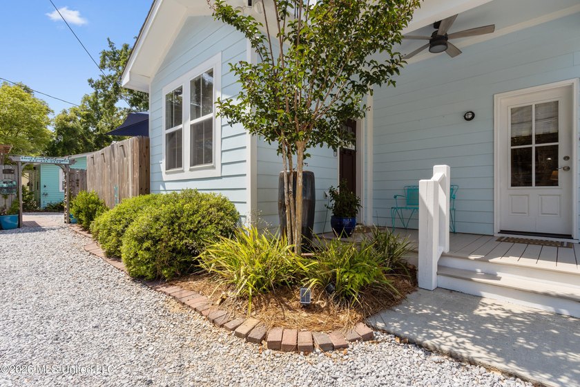 Welcome to Front Beach Cottages, one of Ocean Springs' most - photo 43