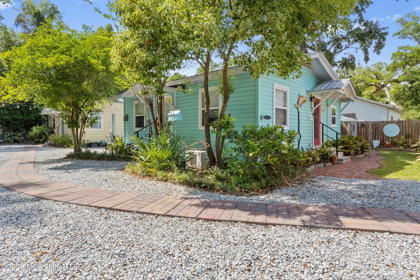 Welcome to Front Beach Cottages, one of Ocean Springs' most - photo 45