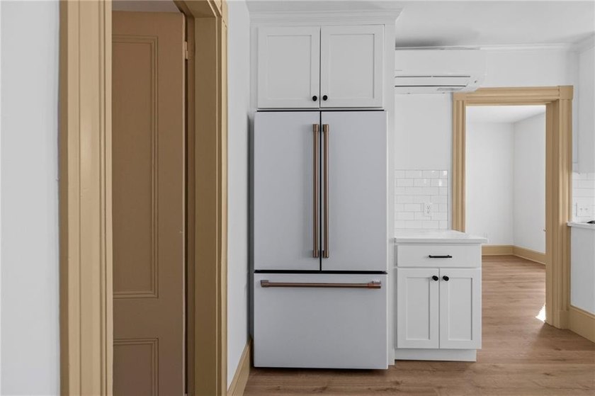 Location is everything in Newport and this unit puts you right - photo 8