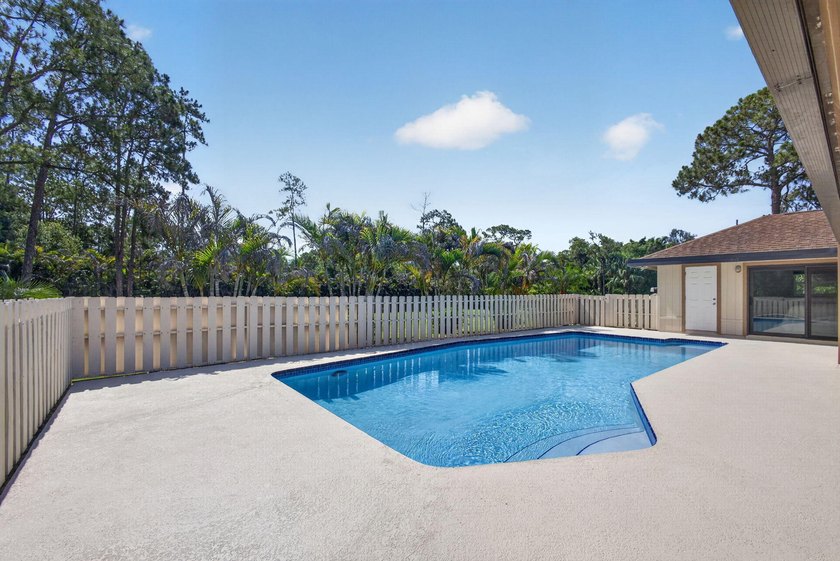 Welcome to your own private tropical retreat in the heart of - photo 39