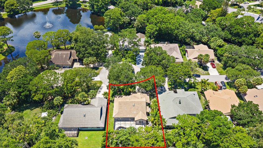 Welcome to Woodland Estates! This charming single-family CBS - photo 18