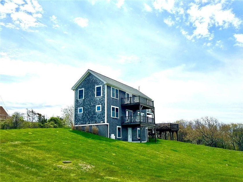 871 West Side Road: *Ocean Winds*. This five-bedroom home - photo 10