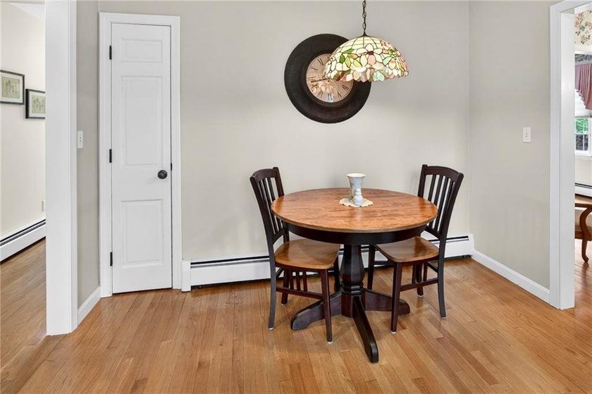 Rare Find! This beautiful 3br/2ba Colonial on Pine Hill Rd, a - photo 10