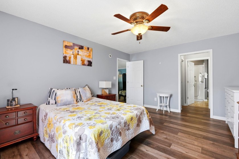 Located in the heart of Conway, this charming 4 bedroom, 2 and 1 - photo 9