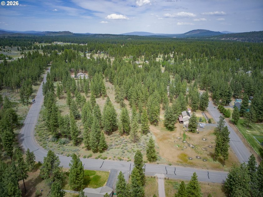 Discover the charm of this 2-acre corner lot in Klamath County - photo 3