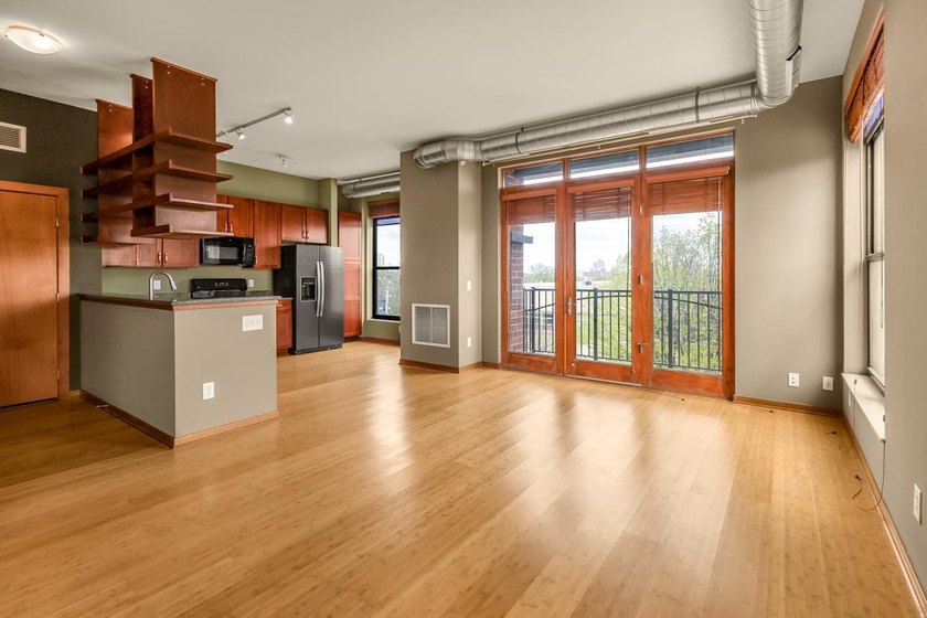 Rare opportunity to own a premium top-floor corner unit in Eat - photo 16