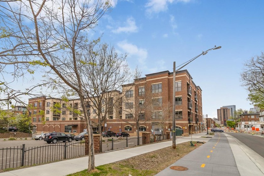 Rare opportunity to own a premium top-floor corner unit in Eat - photo 26