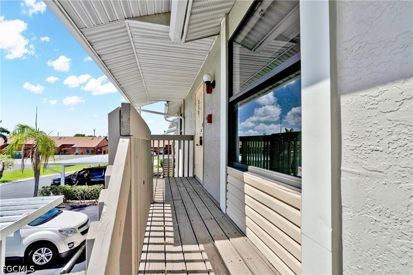 Welcome to Baruna Bay in desirable Southwest Cape Coral. This - photo 12