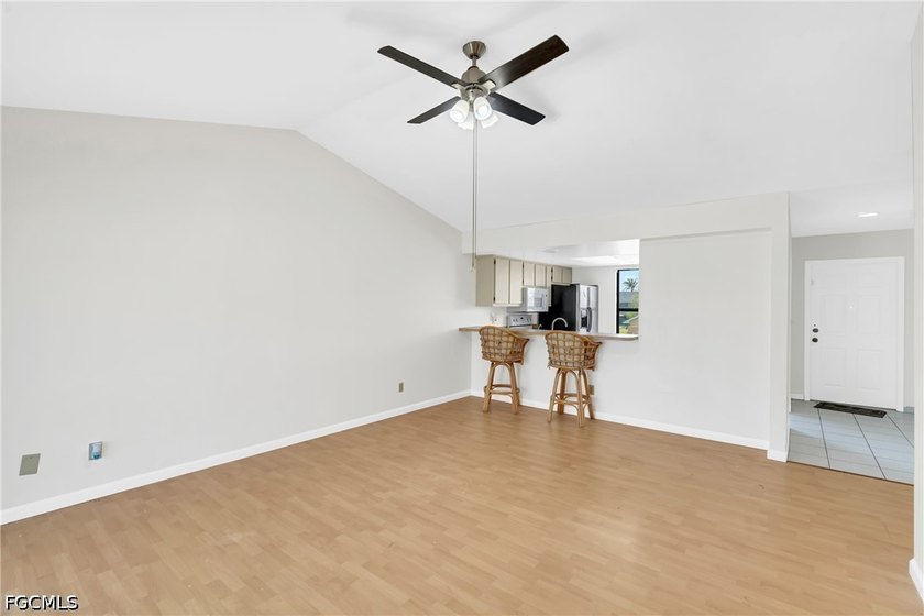 Welcome to Baruna Bay in desirable Southwest Cape Coral. This - photo 24