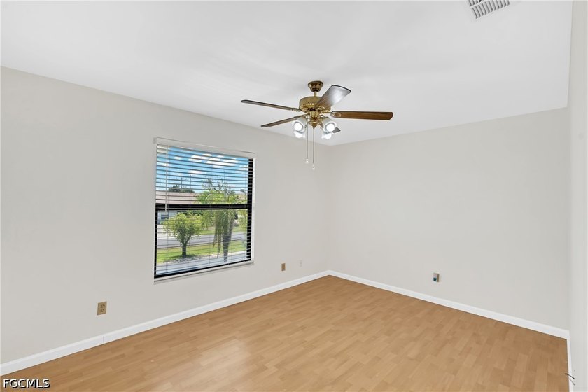 Welcome to Baruna Bay in desirable Southwest Cape Coral. This - photo 32