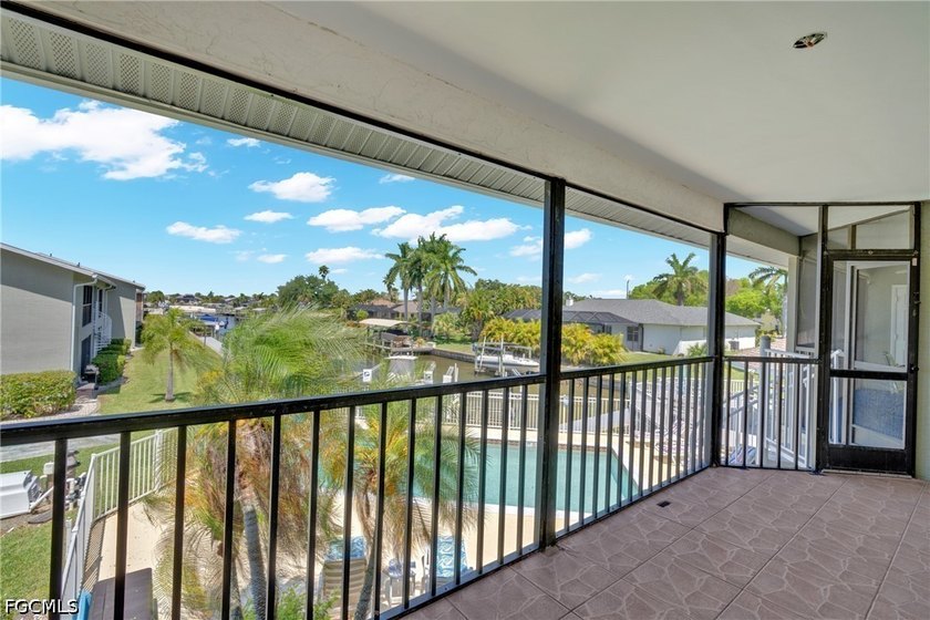 Welcome to Baruna Bay in desirable Southwest Cape Coral. This - photo 35