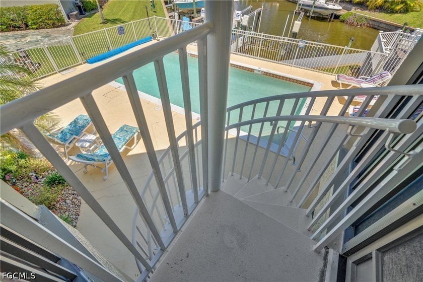 Welcome to Baruna Bay in desirable Southwest Cape Coral. This - photo 36