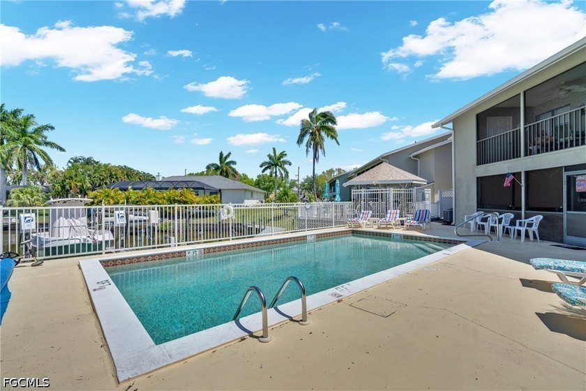 Welcome to Baruna Bay in desirable Southwest Cape Coral. This - photo 40