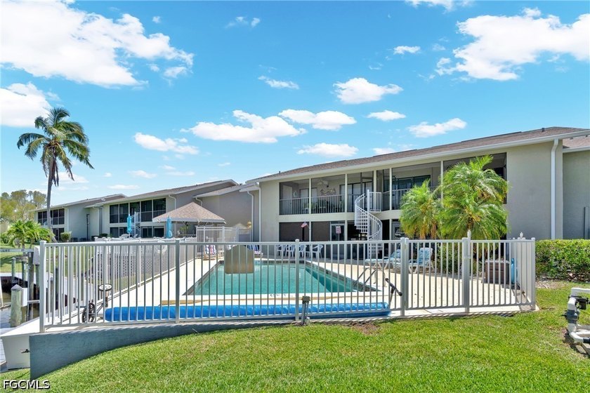 Welcome to Baruna Bay in desirable Southwest Cape Coral. This - photo 48