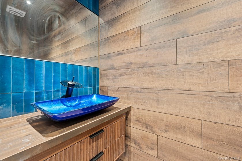 Experience modern living at its finest in this stunning newly - photo 5