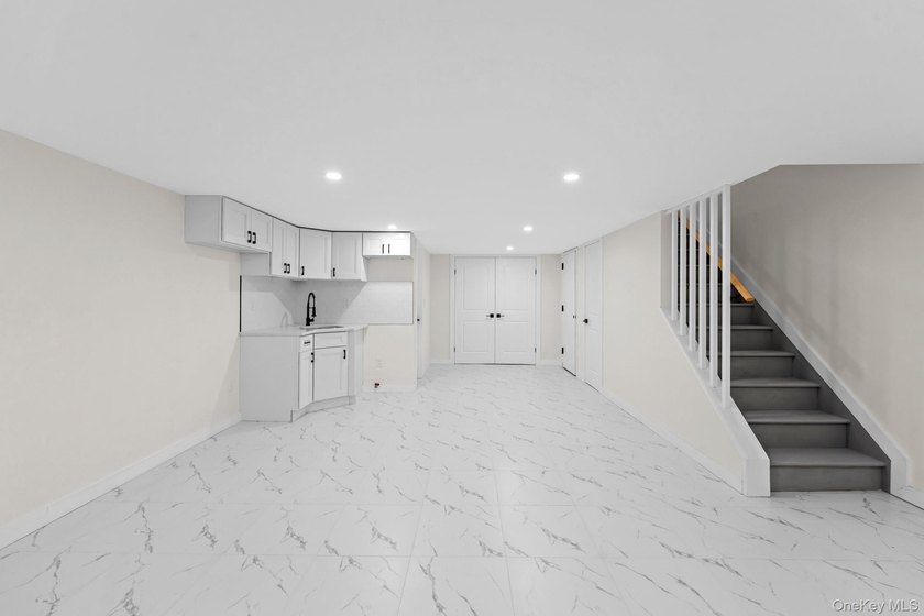 Experience modern living at its finest in this stunning newly - photo 10