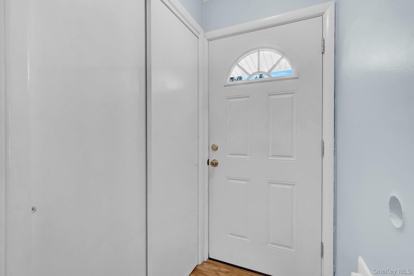 Here you will find all that you have been looking for in an home - photo 5
