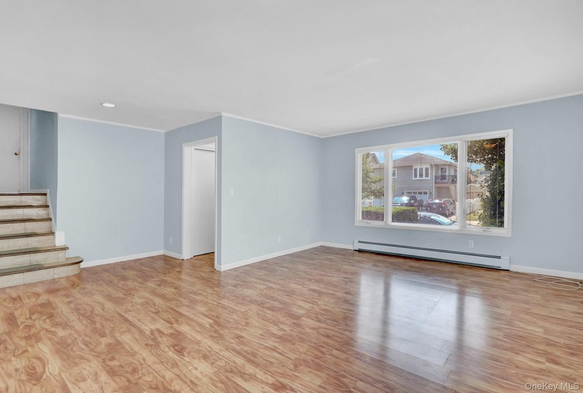 Here you will find all that you have been looking for in an home - photo 8