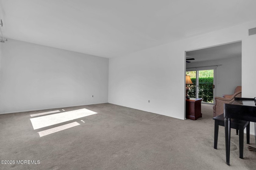 Welcome to this expansive 5-bedroom, 3 full bathroom home - photo 6