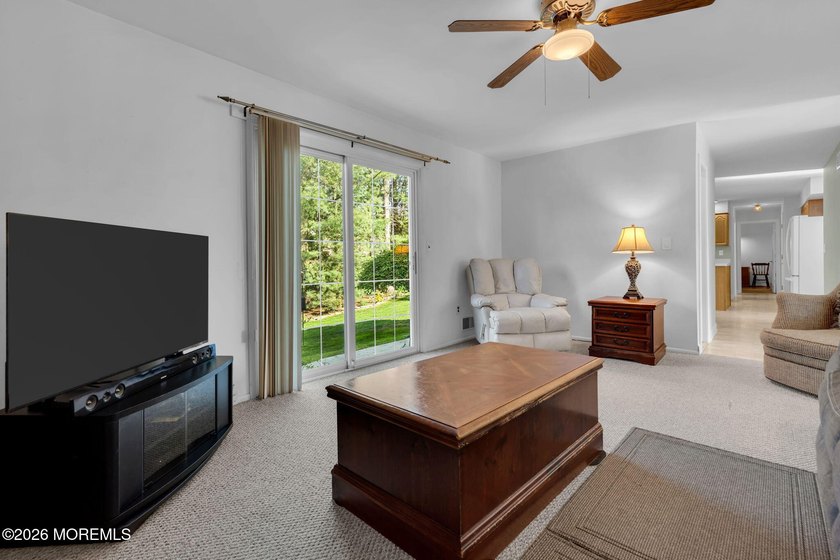 Welcome to this expansive 5-bedroom, 3 full bathroom home - photo 10