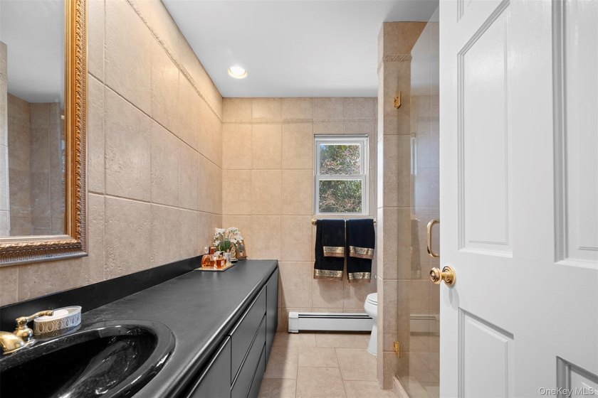 Offered For The Very First Time By Its Original Owners, This - photo 29
