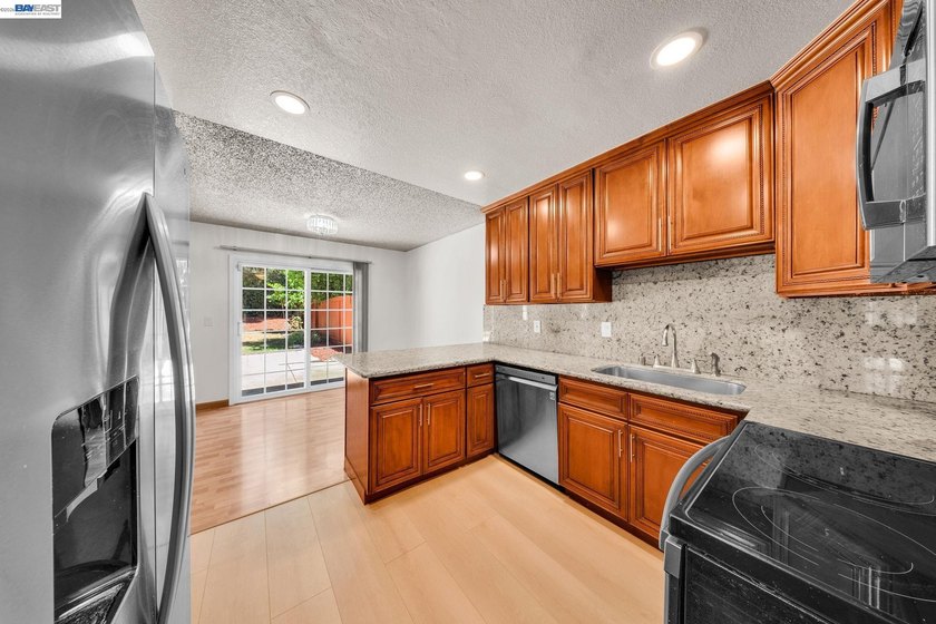 Beautifully Updated Home with NO HOA &amp; ADU Potential in - photo 11
