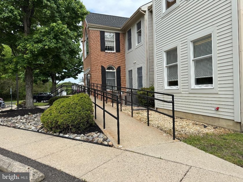 Offer has been accepted; no more showings. A rare opportunity to - photo 13