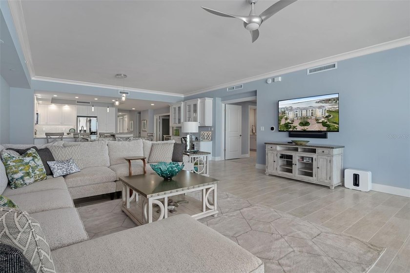 Experience exceptional water and beachfront living at Sunset - photo 15