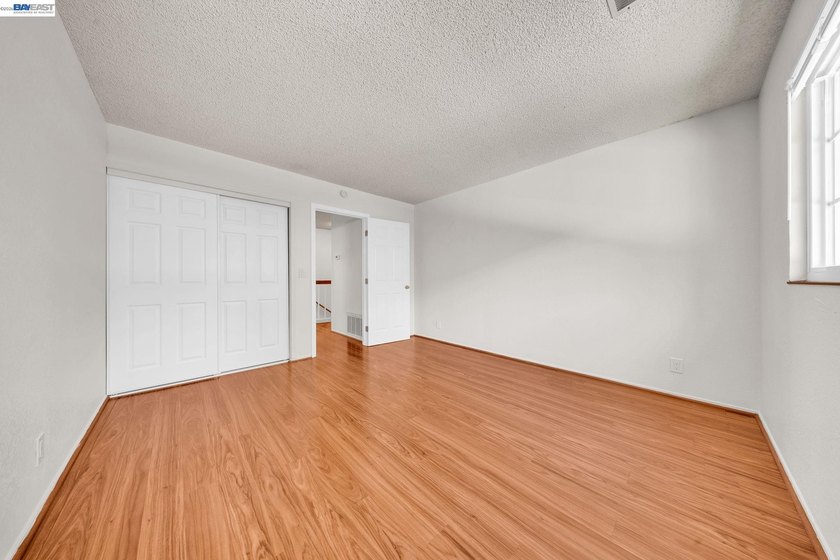 Beautifully Updated Home with NO HOA &amp; ADU Potential in - photo 20