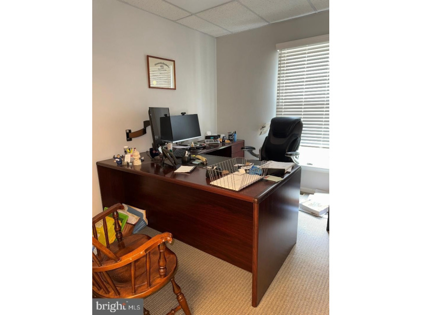 Offer has been accepted; no more showings. A rare opportunity to - photo 29