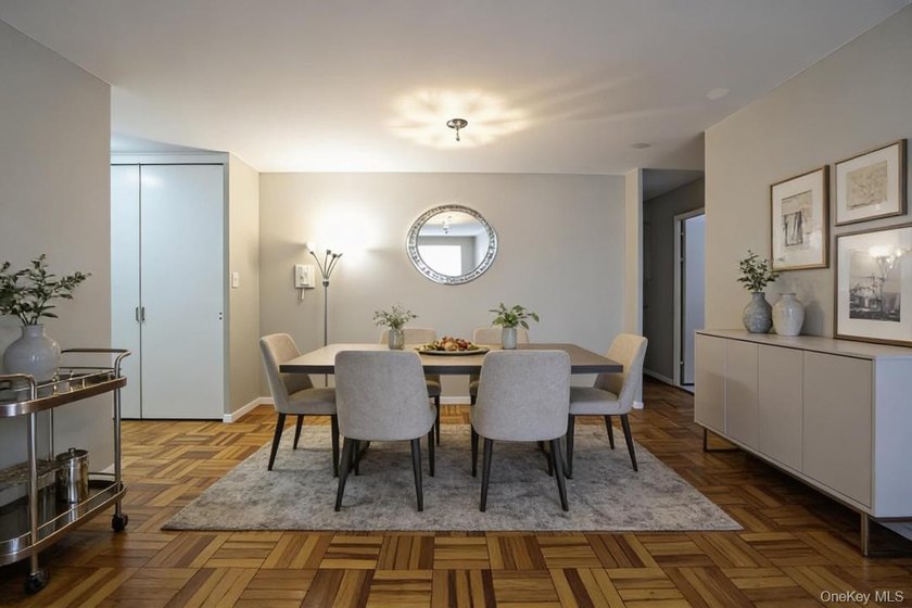 Highly Sought-After Park Chateau: Converted 2-Bedroom Junior 4 - photo 2