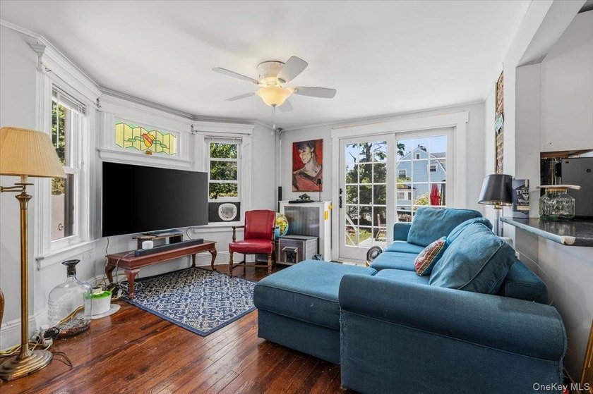 Baldwin Plaza SD, updated colonial with old world charm - photo 7