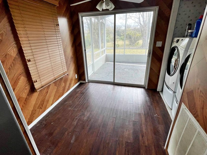 Stunning 3-Bedroom, 2-Bathroom Home with Florida Room in Premier - photo 10