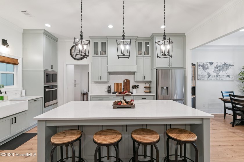 Immaculate and exceptionally maintained, this 4-bedroom, 3 - photo 12