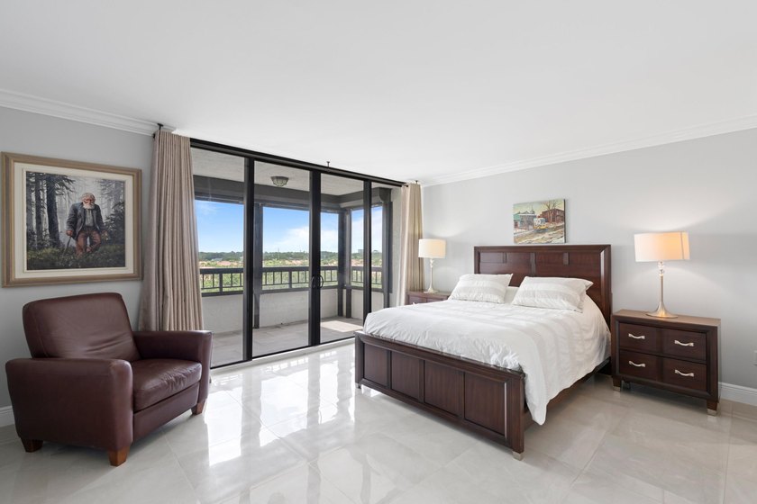 ABSOLUTELY GORGEOUS CORNER UNIT CONDO | PRESTIGIOUS 55+ - photo 14