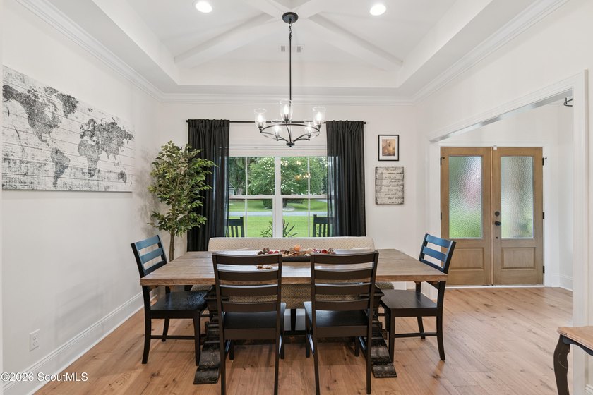 Immaculate and exceptionally maintained, this 4-bedroom, 3 - photo 15