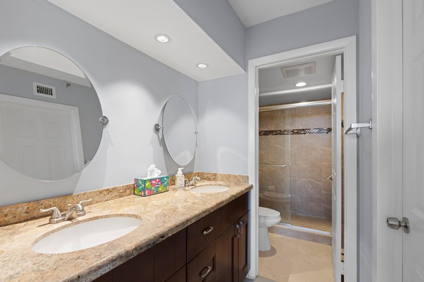 ABSOLUTELY GORGEOUS CORNER UNIT CONDO | PRESTIGIOUS 55+ - photo 15