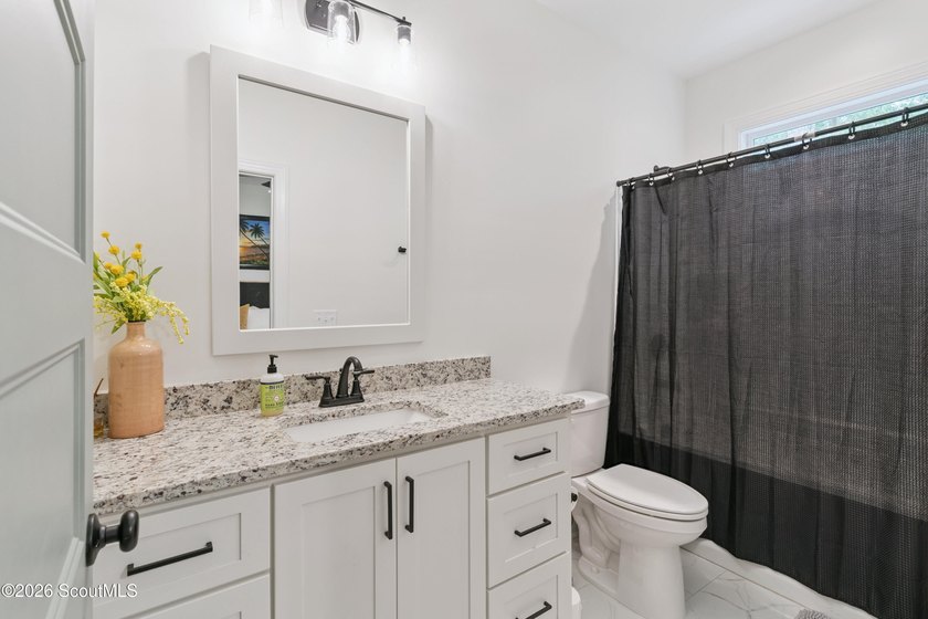 Immaculate and exceptionally maintained, this 4-bedroom, 3 - photo 23