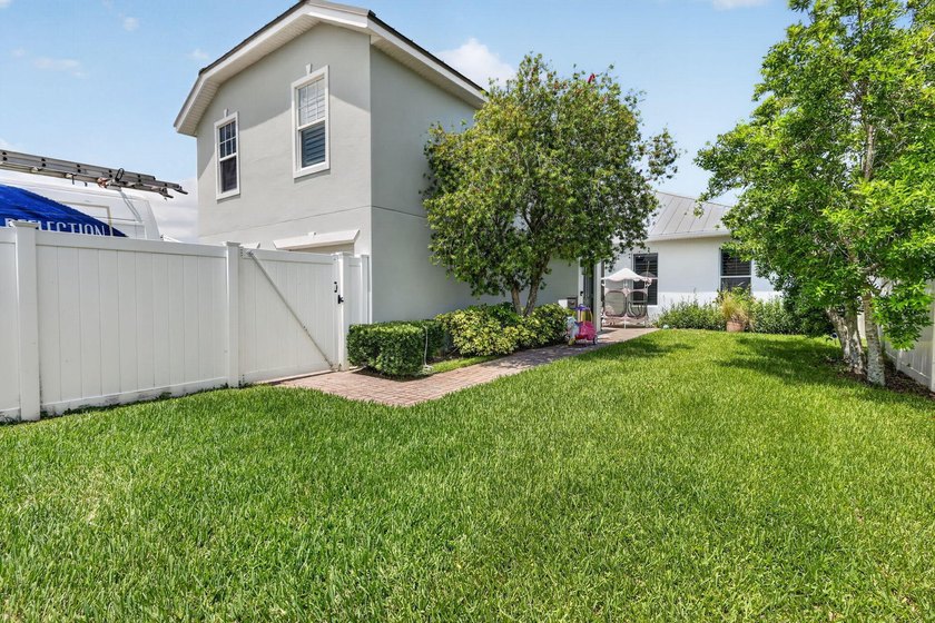 Bedford Park Gem! Rarely available upgraded 5-bed, 3-bath home - photo 45