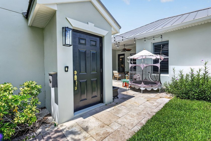 Bedford Park Gem! Rarely available upgraded 5-bed, 3-bath home - photo 46