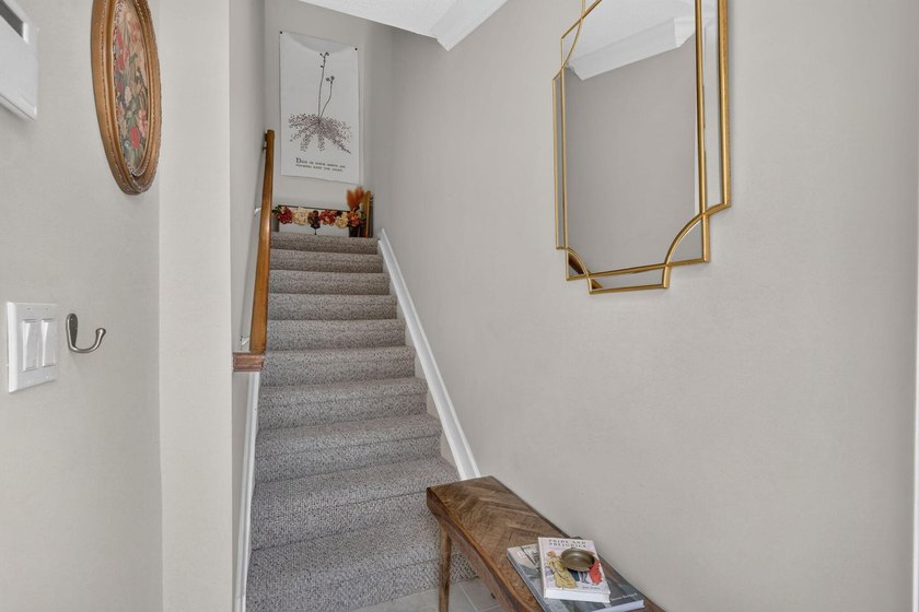 Bedford Park Gem! Rarely available upgraded 5-bed, 3-bath home - photo 47