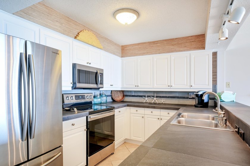 Experience Oceanfront Living at Its Finest in North Myrtle Beach - photo 9