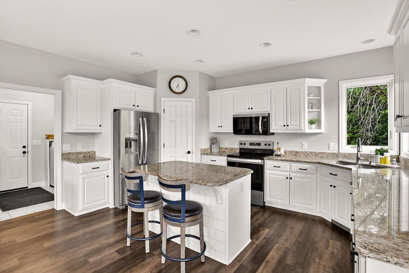 Welcome to 3372 Wood Duck Drive - a home that doesn't just sit - photo 10